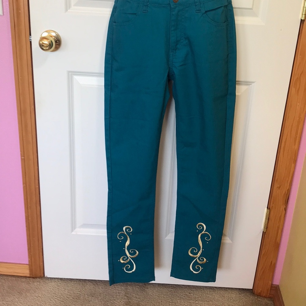 Pants - Picture 2 of 9